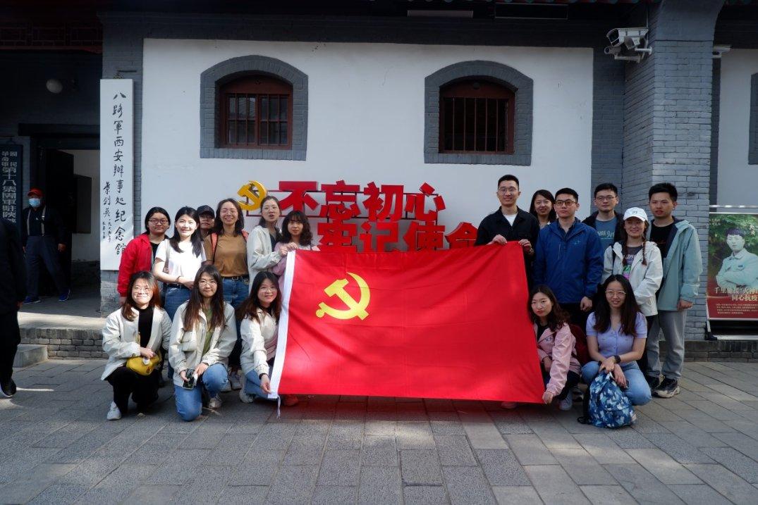 情人把你微信电话都拉黑了能在回头联系你吗？游戏画面