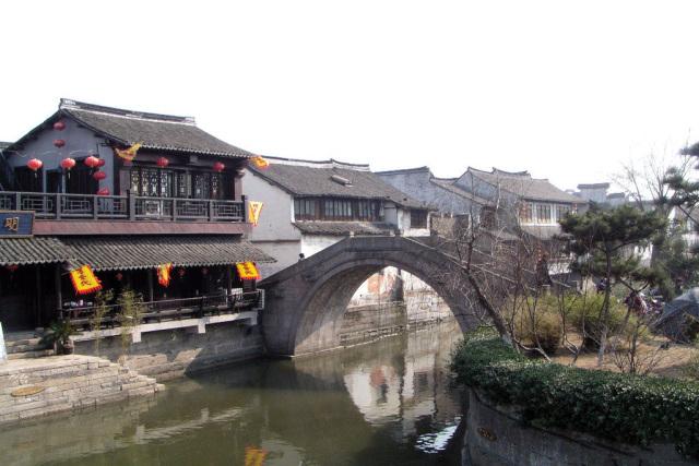 Kimi和双胞胎做蛋糕做得太多了,陈若仪把蛋糕当早餐吃